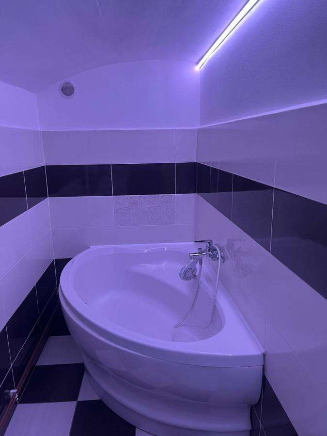 Apartman V Rodinnem Dome Яромерж Экстерьер фото