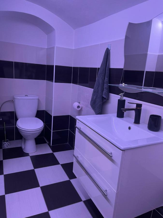 Apartman V Rodinnem Dome Яромерж Экстерьер фото